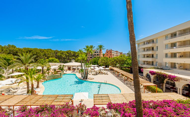 Piscina Hotel Rosella by Intelier Mallorca