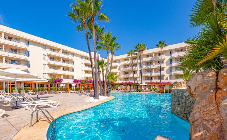 Piscina Hotel Rosella by Intelier Mallorca