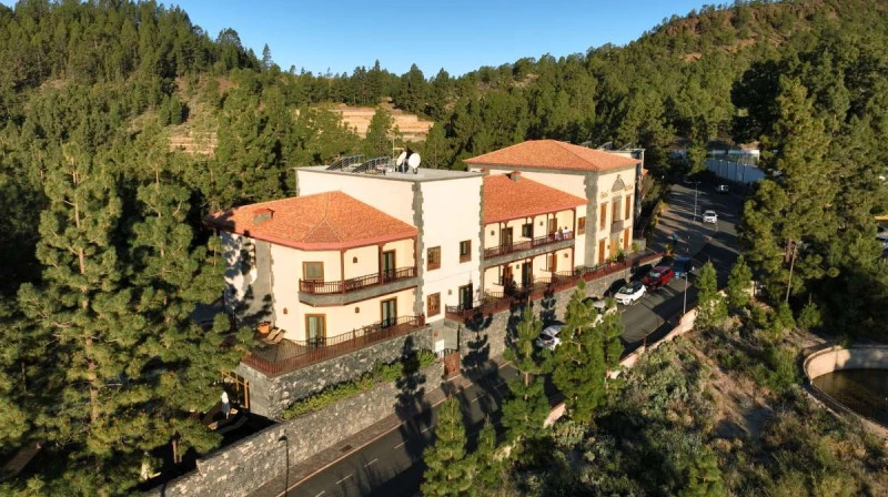 Nuit romantique pour deux avec d&eacute;jeuner ou d&icirc;ner et spa &agrave; Tenerife - Spa Villalba