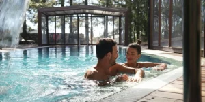 Zwei Personen genie&szlig;en einen Spa-Tag auf Teneriffa