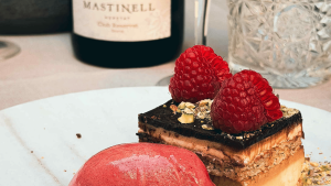 Navidad en Barcelona: d&oacute;nde celebrar tus cenas y comidas de grupo en el centro - Olivia Hotels