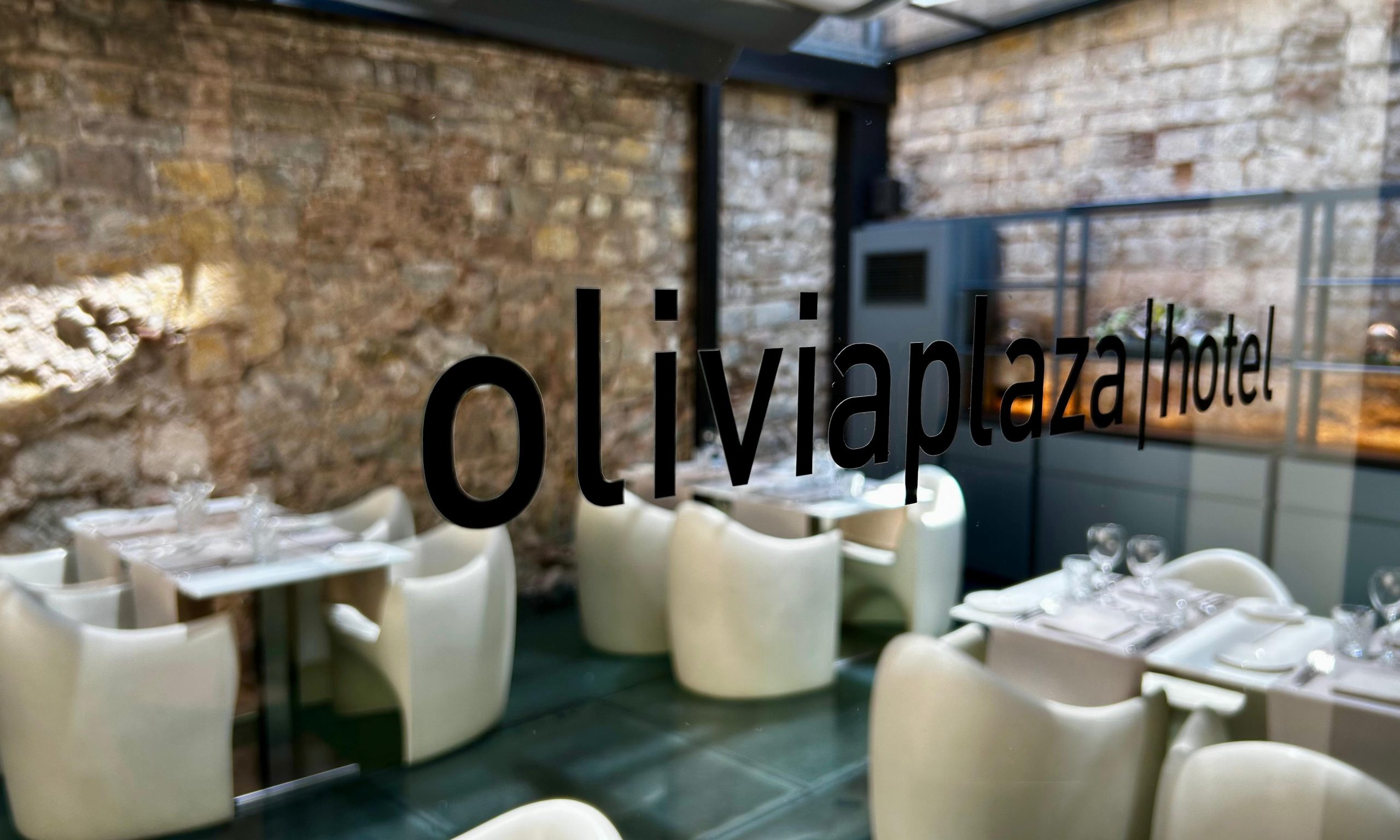 Navidad en Barcelona: dónde celebrar tus cenas y comidas de grupo en el centro - Olivia Hotels