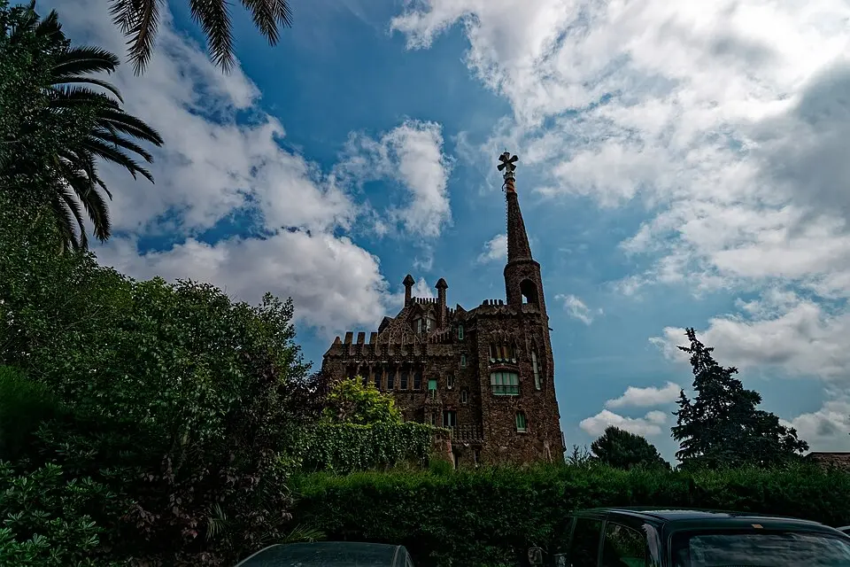 Lieux secrets &agrave; Barcelone Tour de Bellesguard