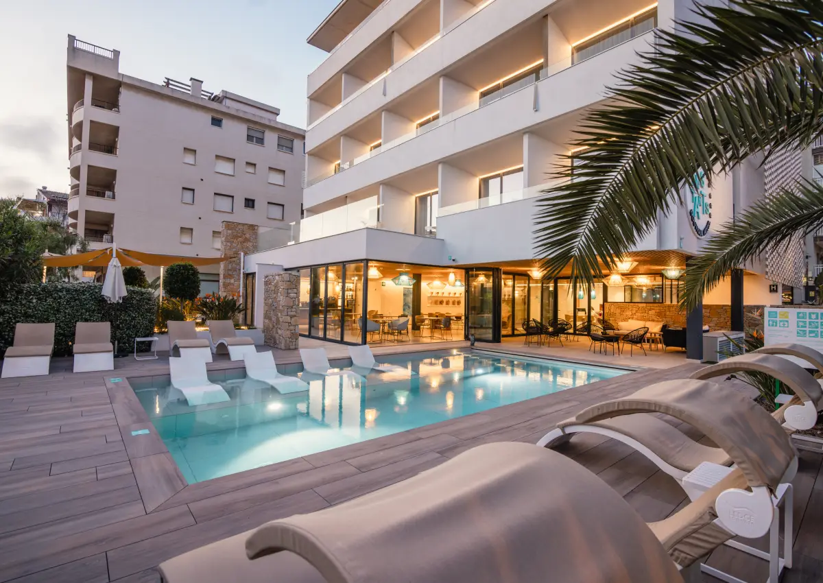 Instants Boutique Hotel